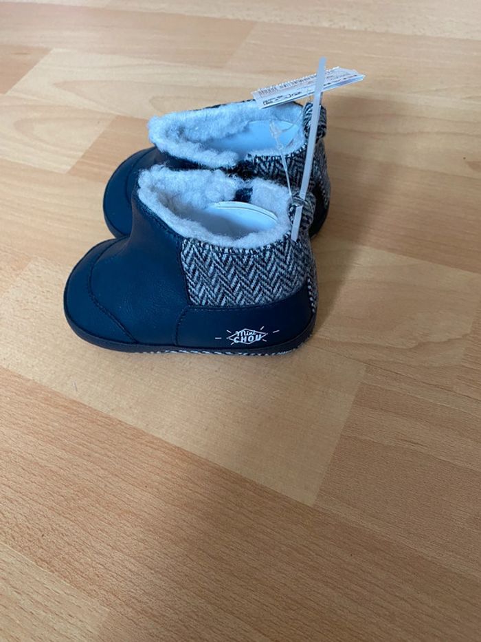 Chaussures bébé Kiabi Taille 9/12 M - photo numéro 2