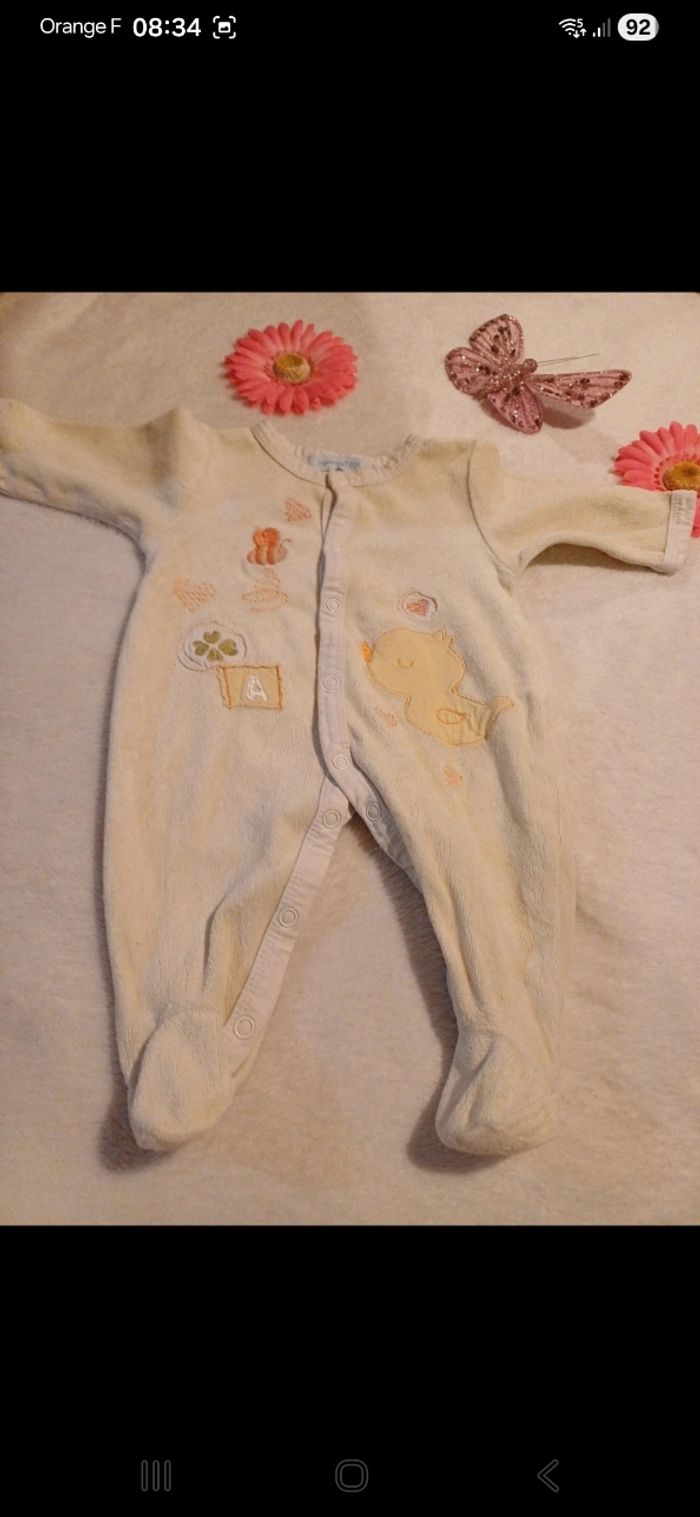 Pyjama bébé taille 1 mois - photo numéro 1