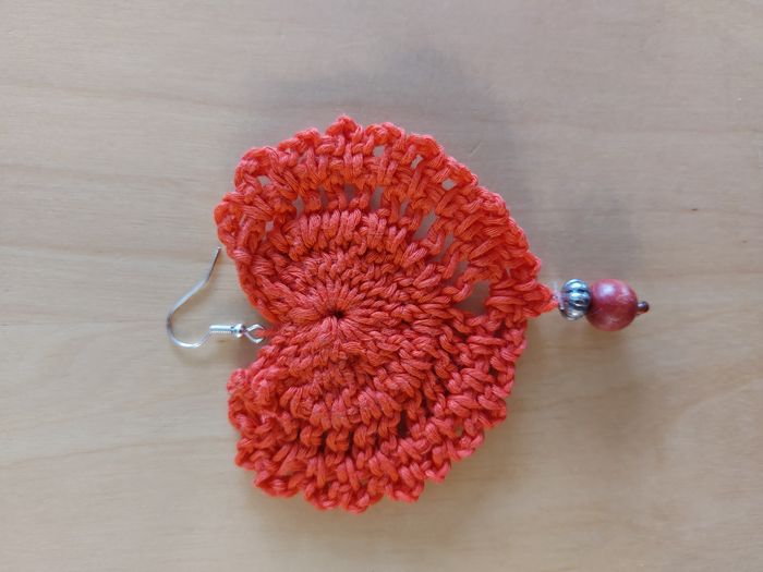Boucles d'oreilles crochet coeur rouge - photo numéro 3
