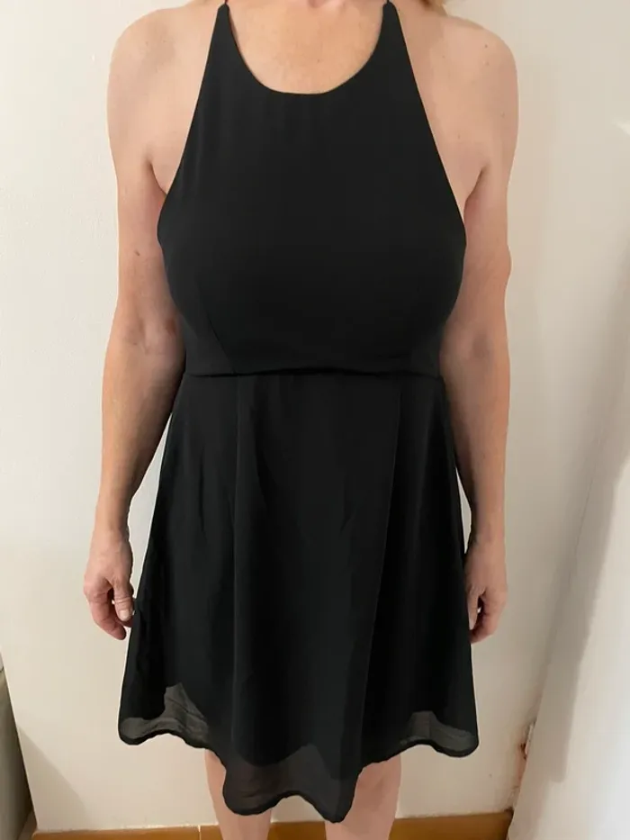 Robe noire neuve