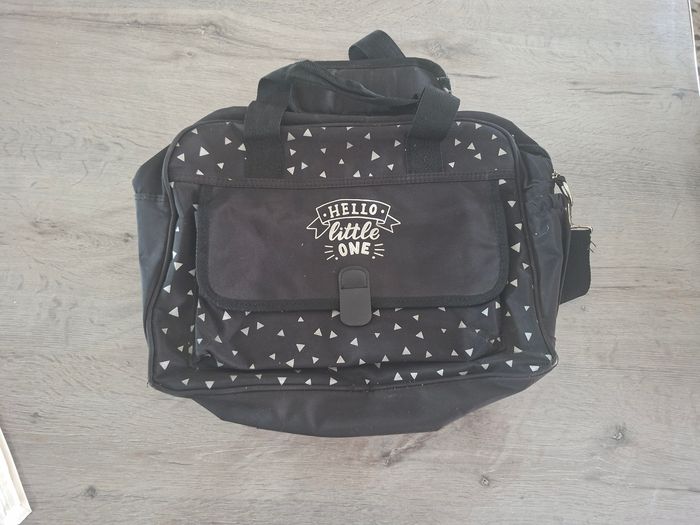 🌷Sac allongé + Tapis de change🌷 - photo numéro 2