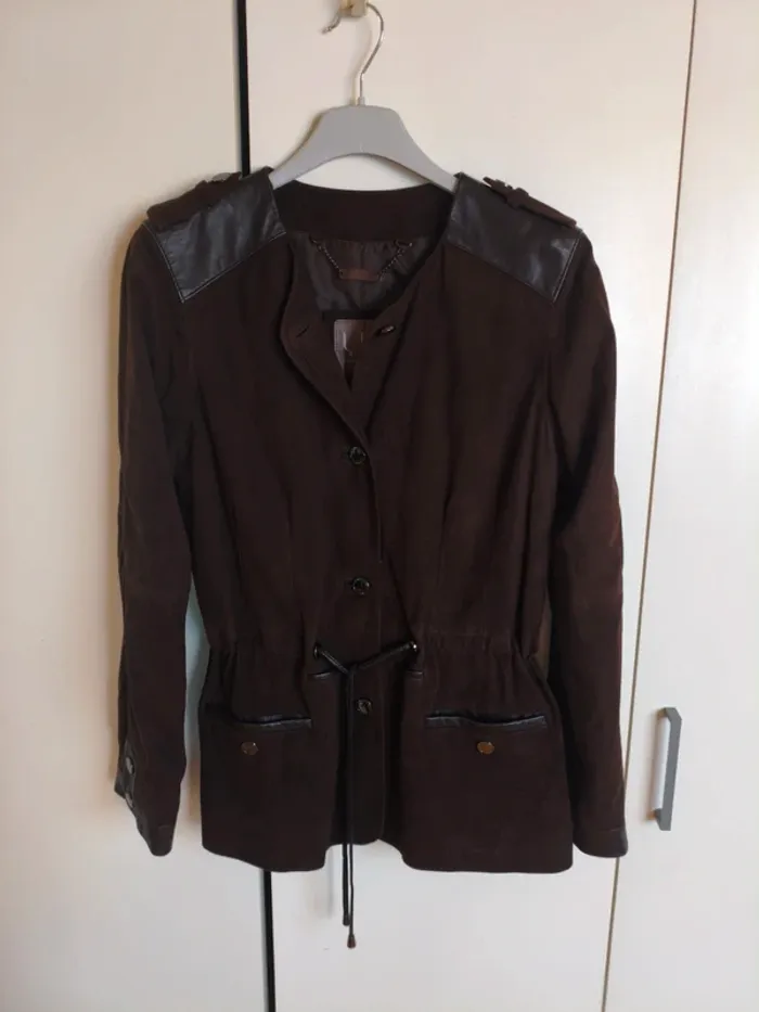 Veste en cuir marron