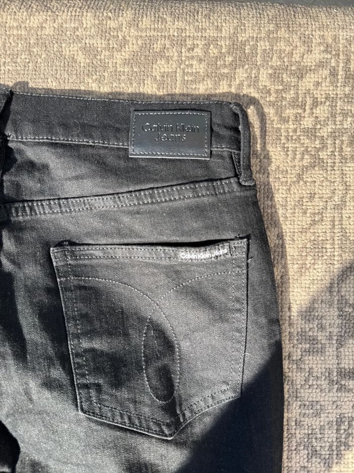 Jean noir - Calvin Klein femme slim- taille haute T28 - photo numéro 13