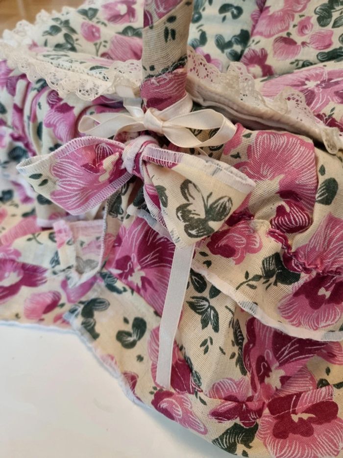 Panier en osier vintage fait main avec son couvercle matelassé - photo numéro 2