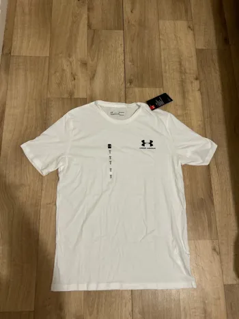 T-shirt blanc Under Armour blanc M