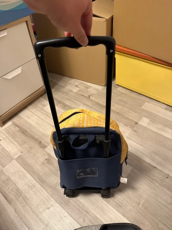 Sac à roulettes - photo numéro 2