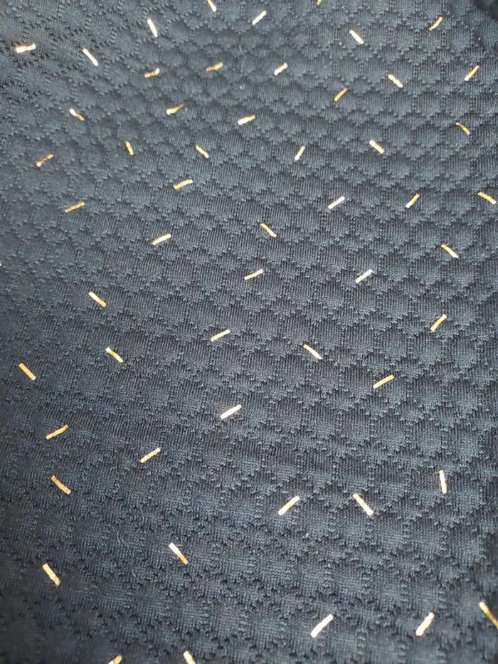 Jupe Camaïeu noire et dorée
Taille M - photo numéro 4