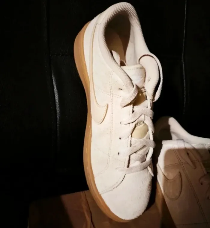 Baskets Nike crème/blanc cassé - photo numéro 11