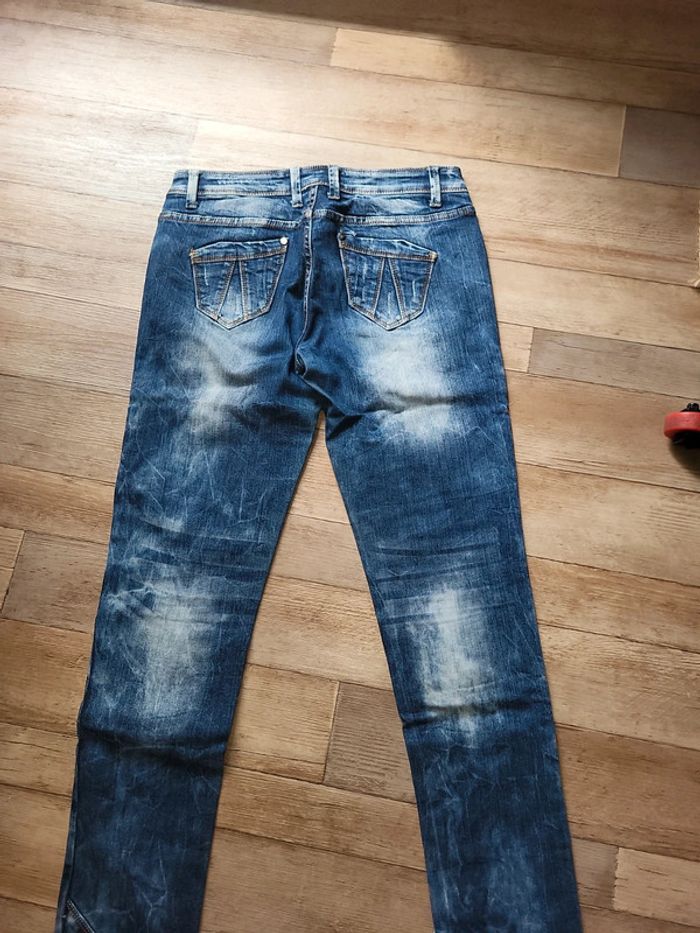 Jeans délavé - photo numéro 5