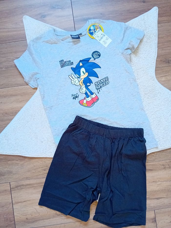 Pyjama sonic