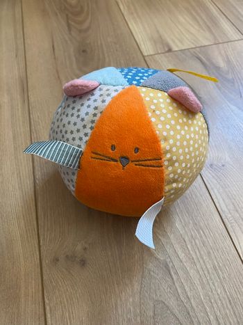 Balle sensorielle en tissu pour bébé Hema