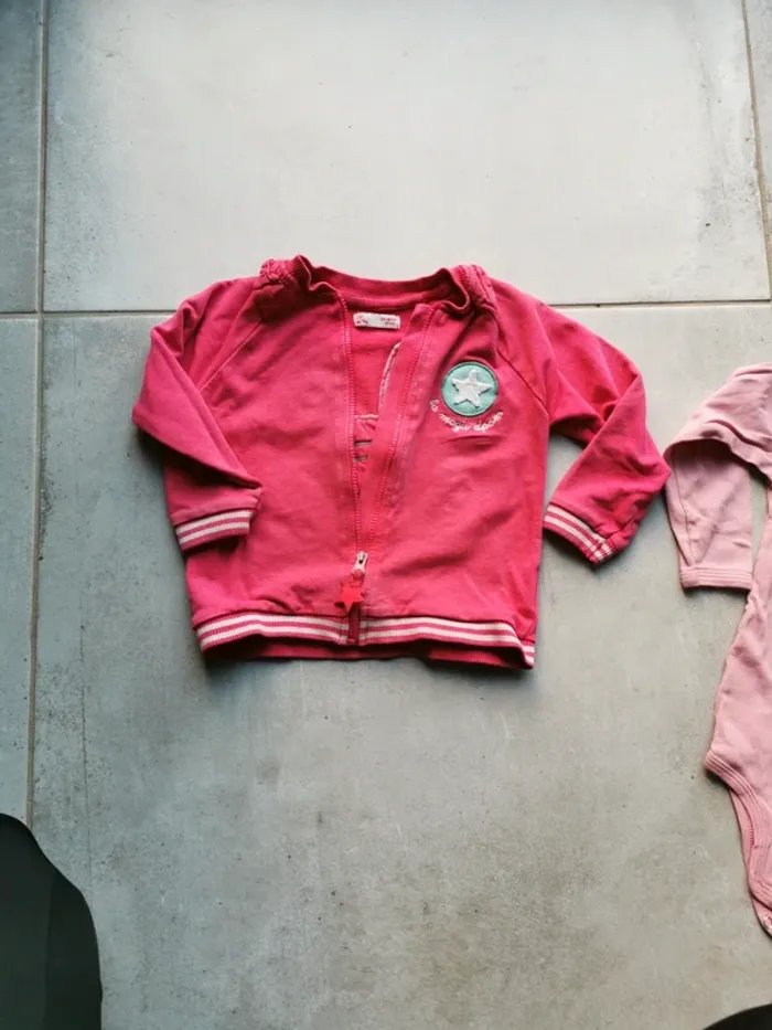 Lot 8 pieces divers marques 2 ans - photo numéro 11
