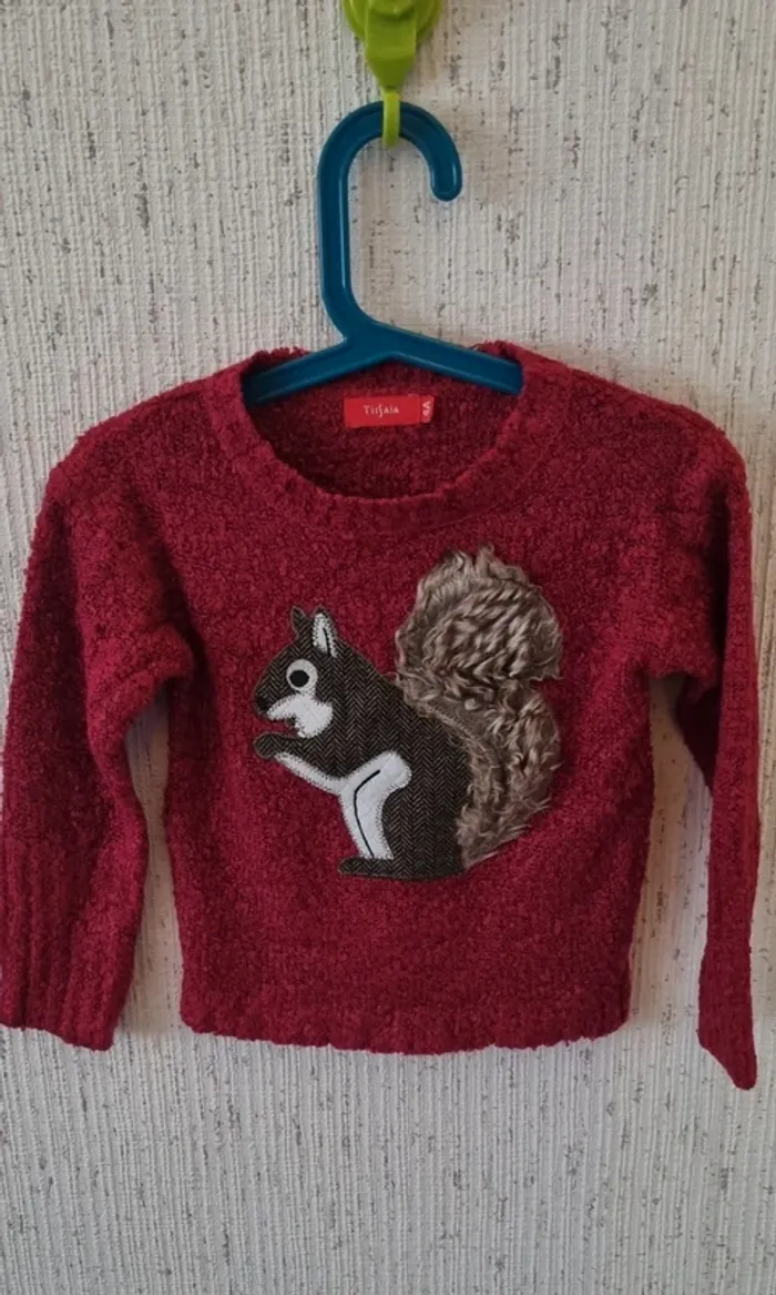 Pull bordeaux avec écureuil taille 4 ans tissaia - photo numéro 2