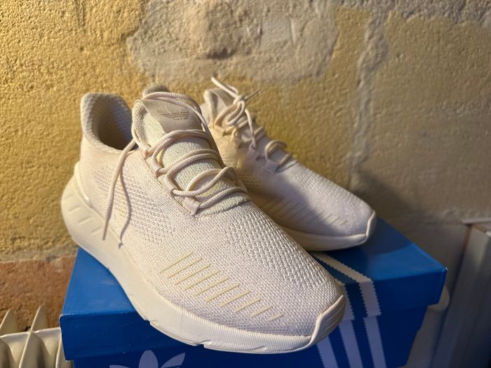 Chaussures de sport Adidas