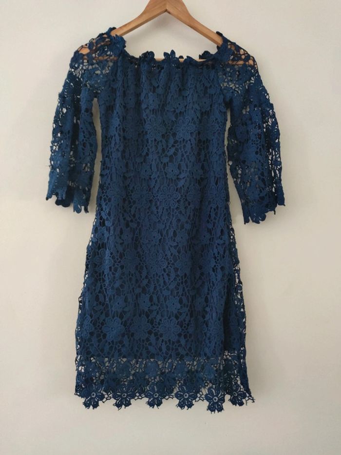 Robe dentelle taille S auxo neuve - photo numéro 2