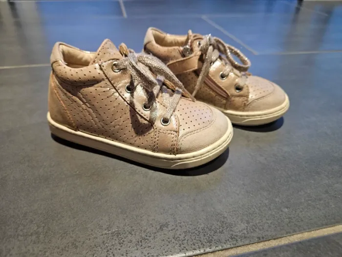 Chaussures 24 - photo numéro 2