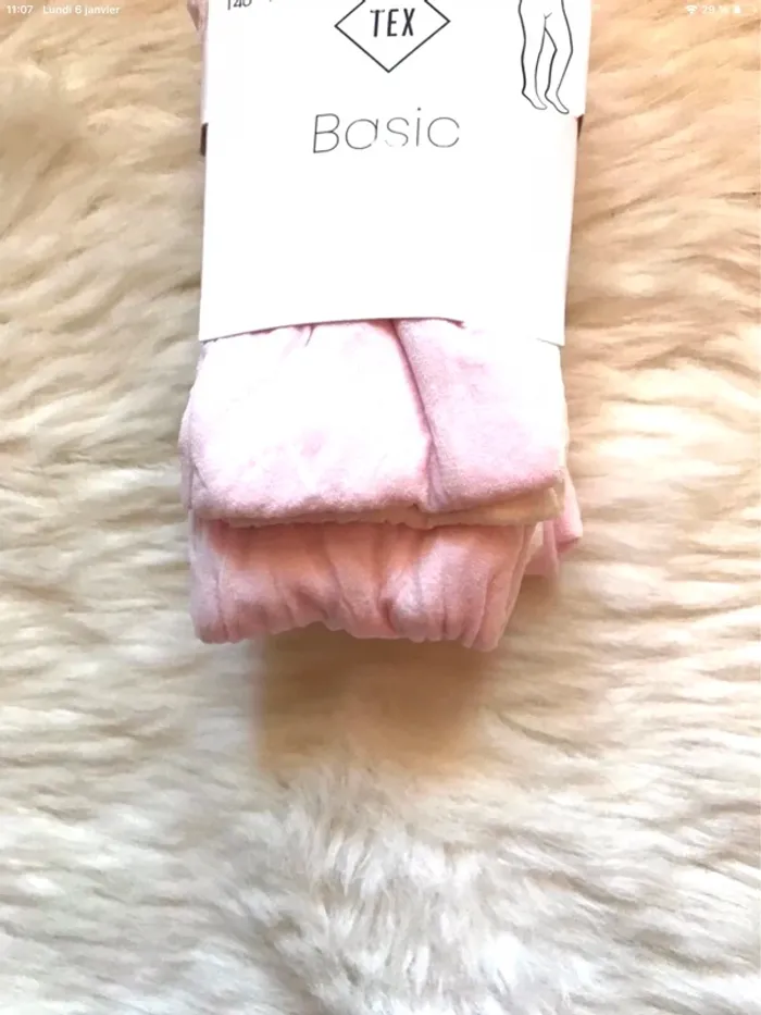 Lot de 3 collants 10- 11 ans neuf avec emballage - photo numéro 2