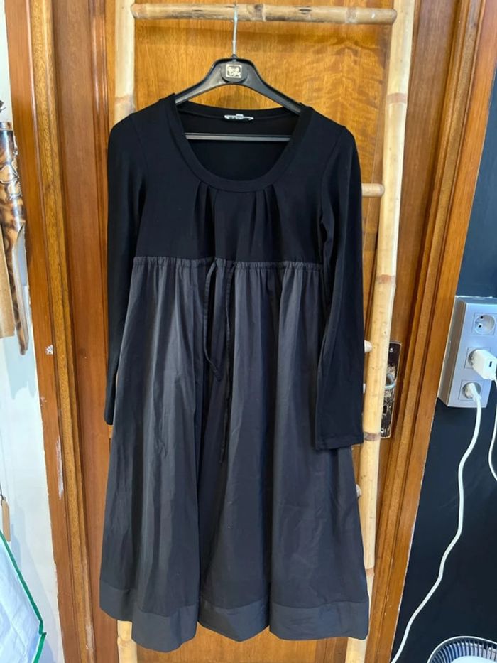Longue robe noire exetera taille 1
