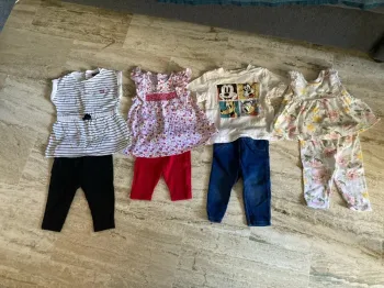 Lot de quatre tenues 6 mois