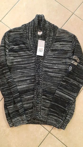 Gilet à boutons 12 ans Neuf tape à l'oeil