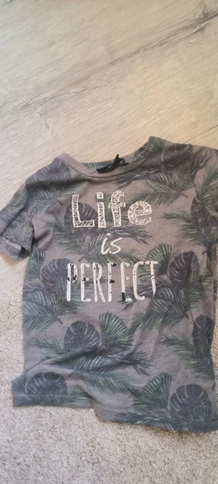 Lot t-shirt 4 -5 ans - photo numéro 4