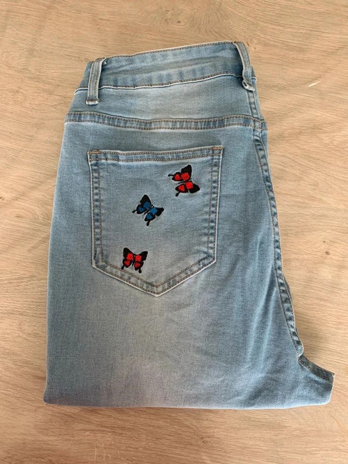 Jean clair slim brodé papillons taille haute