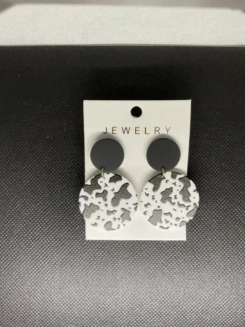Boucles d’oreilles n°67 neuve