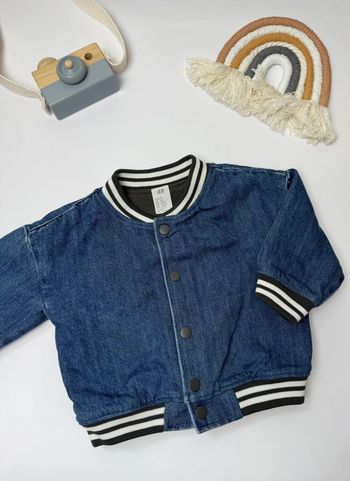 Blouson teddy en jeans bébé H&M collection 2025 comme neuf taille 6 mois, 68 cm