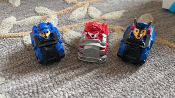 Véhicules + figurines patrouille