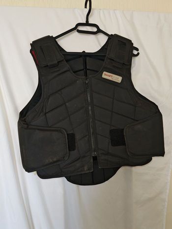 Accessoires équitation bombe taille 54 et gilet L