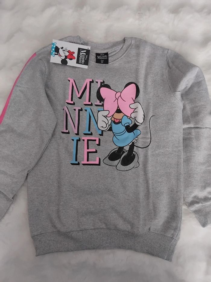 Sweat Minnie, Disney, 9 ans