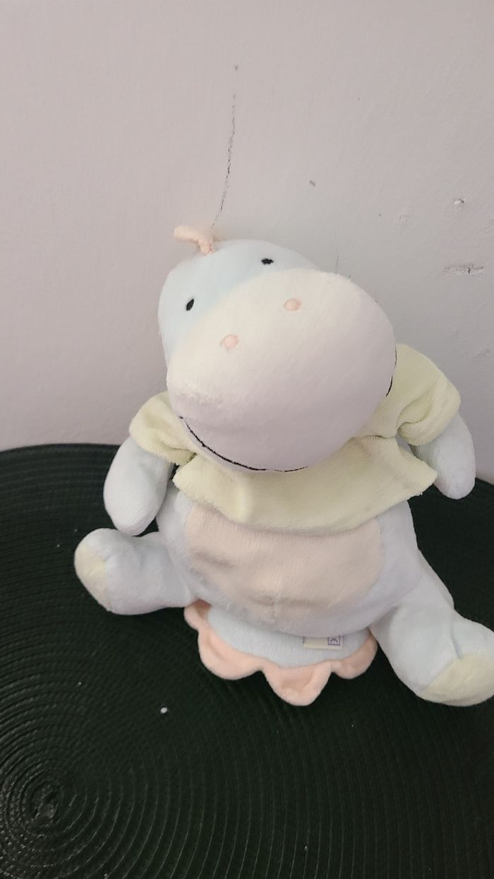 Doudou Dinosaure Pédro Bleu tshirt vert