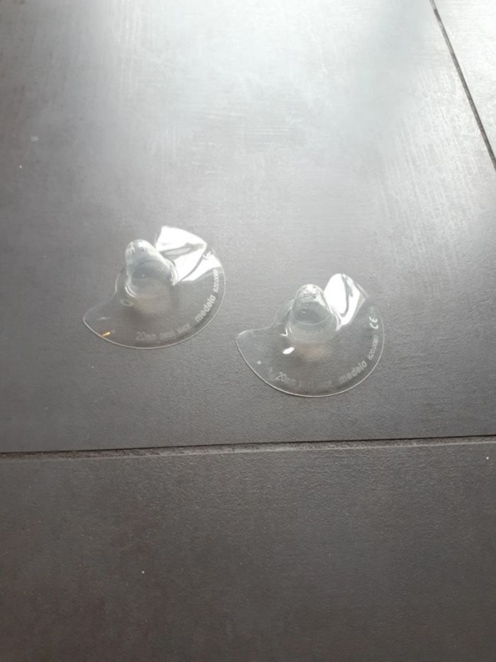 Embouts de seins Medela 20mm - photo numéro 2