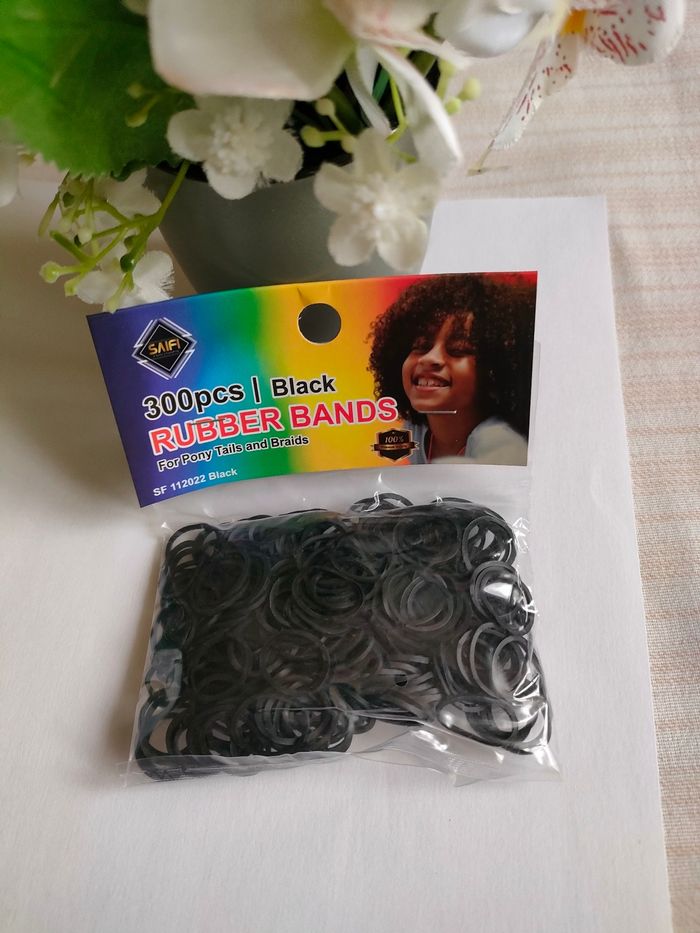 300 unités de  Élastique pour cheveux
