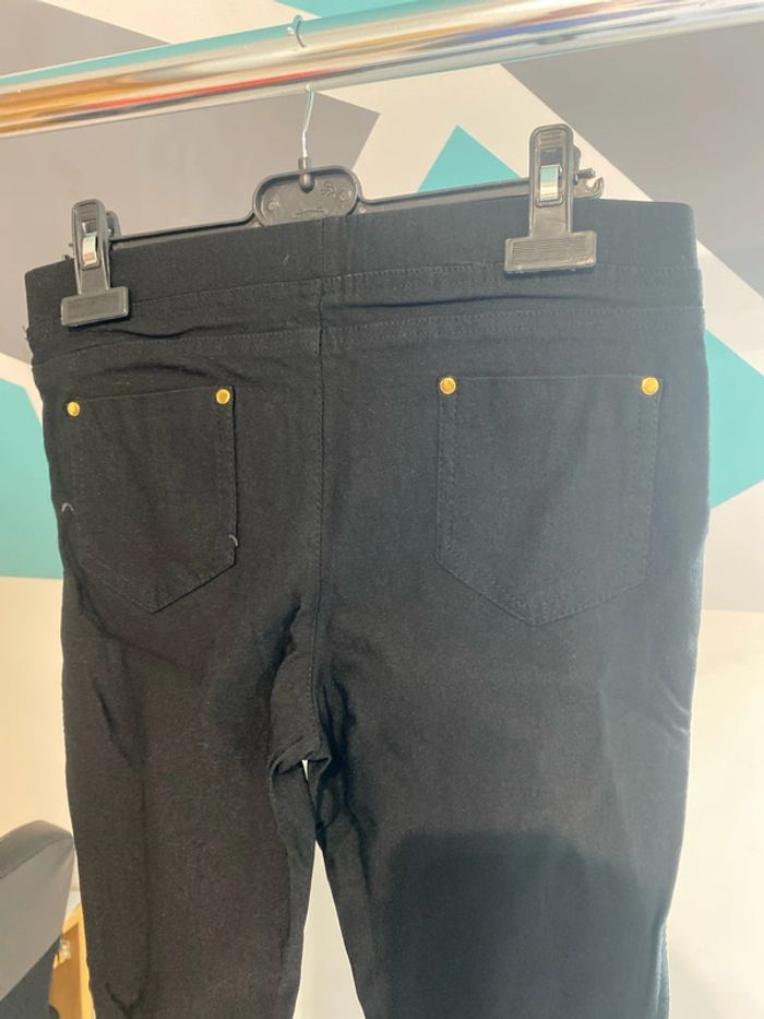 Pantalon noir, moulant - photo numéro 3