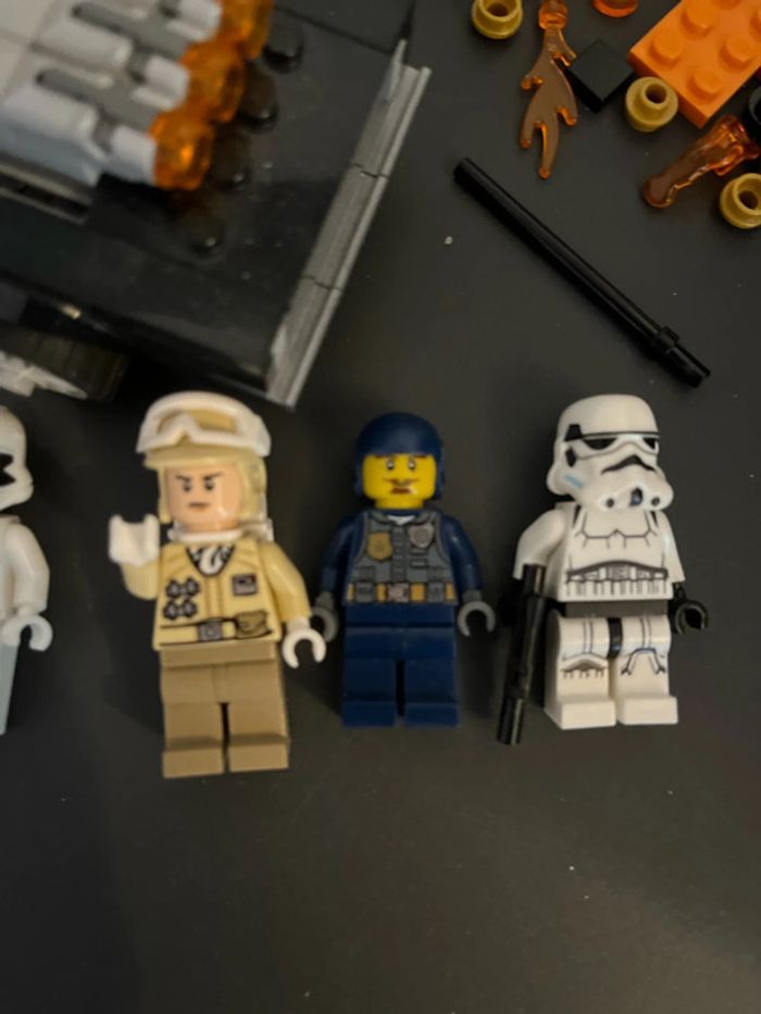 Superbe lot Lego personnages et voitures et pièces en vrac - photo numéro 3