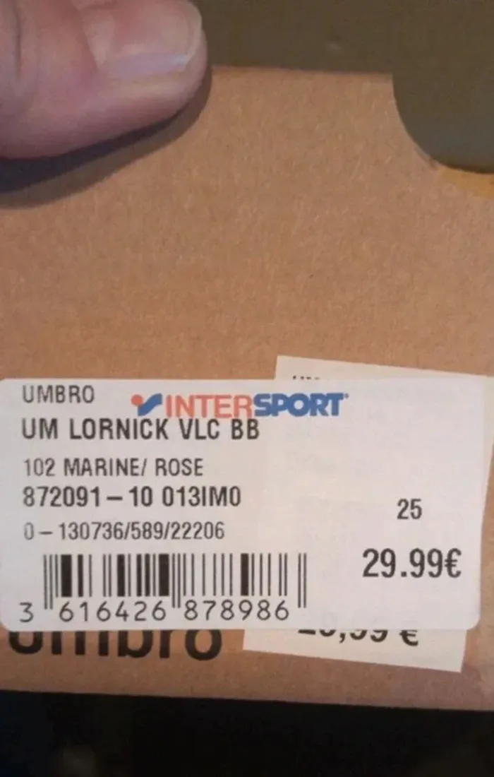 Basket Umbro pointure 25 - photo numéro 4