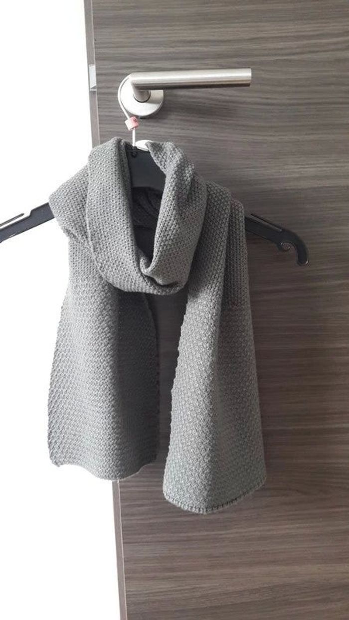 écharpe isotoner grise 140 cm