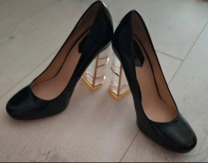 Talons noirs vernis Zara