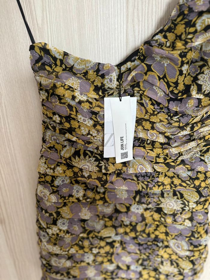 Robe courte fleurie asymétrique multicolore taille M ZARA - photo numéro 3