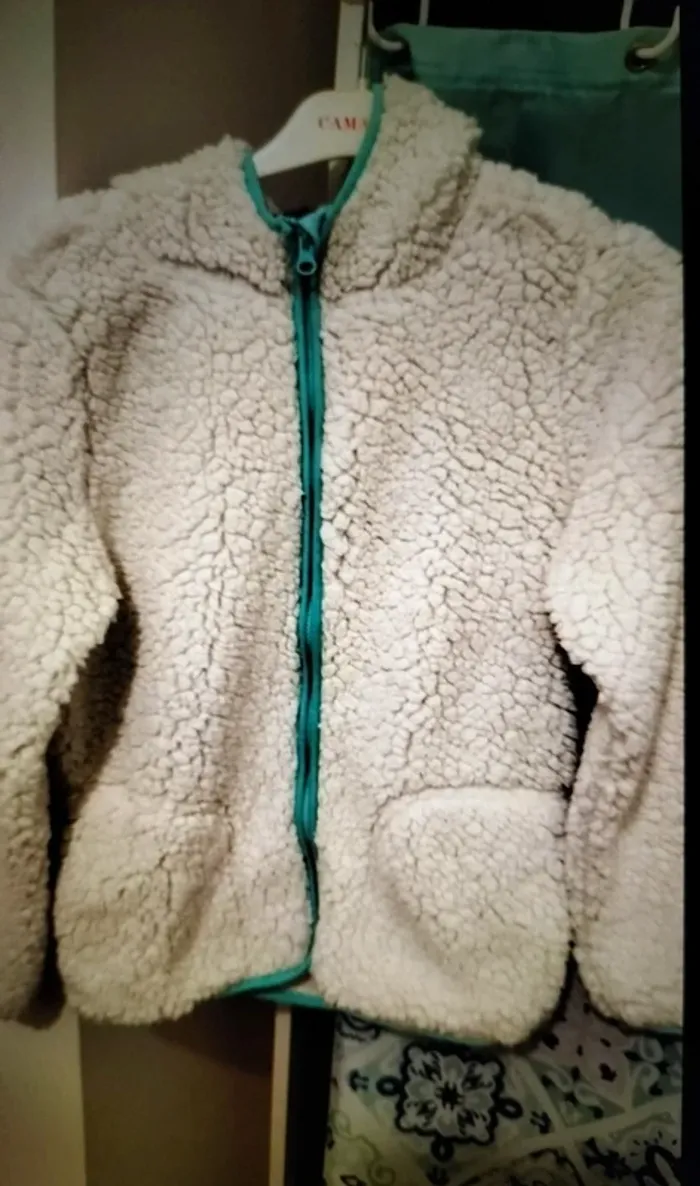 Veste bouclette 13 ans - photo numéro 2