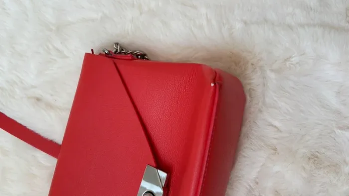 Sac à main rouge et argent - photo numéro 4