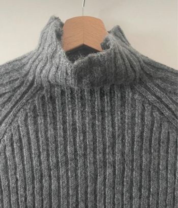 Pull long col montant - photo numéro 3