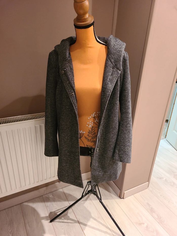 Manteau only