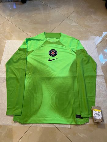 Maillot de foot Nike, de Goal Paris Saint-Germain taille S authentique neuf