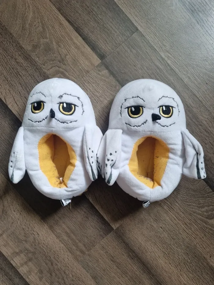 Chaussons Hedwige Harry Potter. Taille 31 / 32. BE
