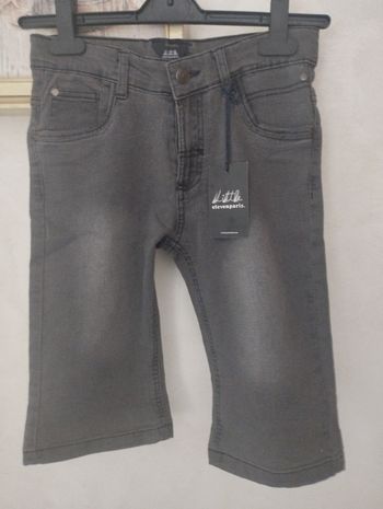 Bermuda gris neuf