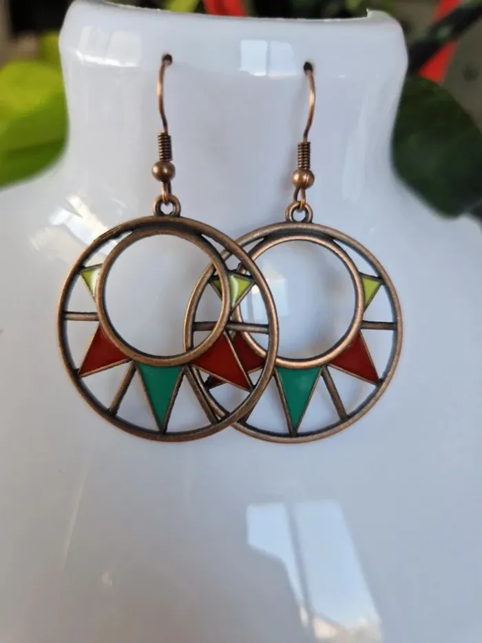 Boucles d'oreilles fantaisies couleur bronze multicolores