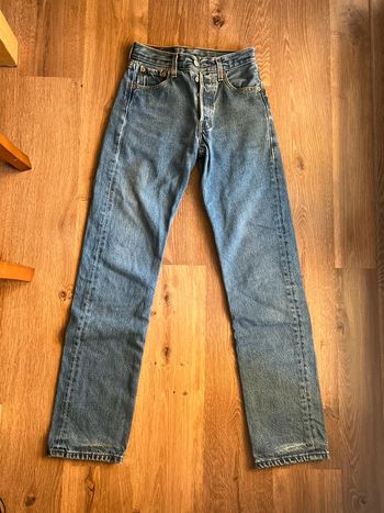 Jean Levi’s femme 501 W25 L32