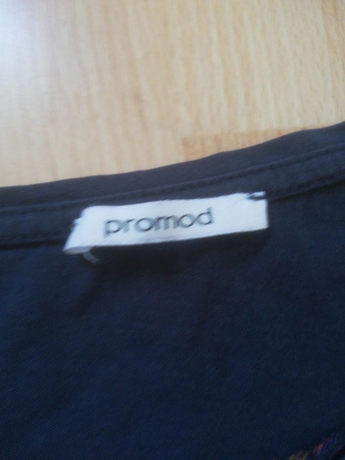 Tee shirt brodé - photo numéro 3
